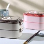 ظرف غذا دوطبقه همراه با قاشق